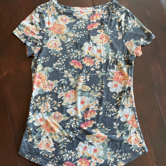 🌼 Floral Kismet Tee 🌼 - Picture 3 of 3